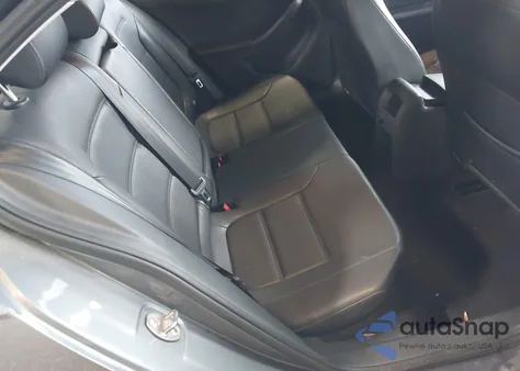 2015 Volkswagen Jetta 1.8T Se z USA, uszkodzony, nr VIN 3VWD07AJ9FM310300